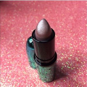 LE MAC cosmetics Alluring Aquatics lipstick